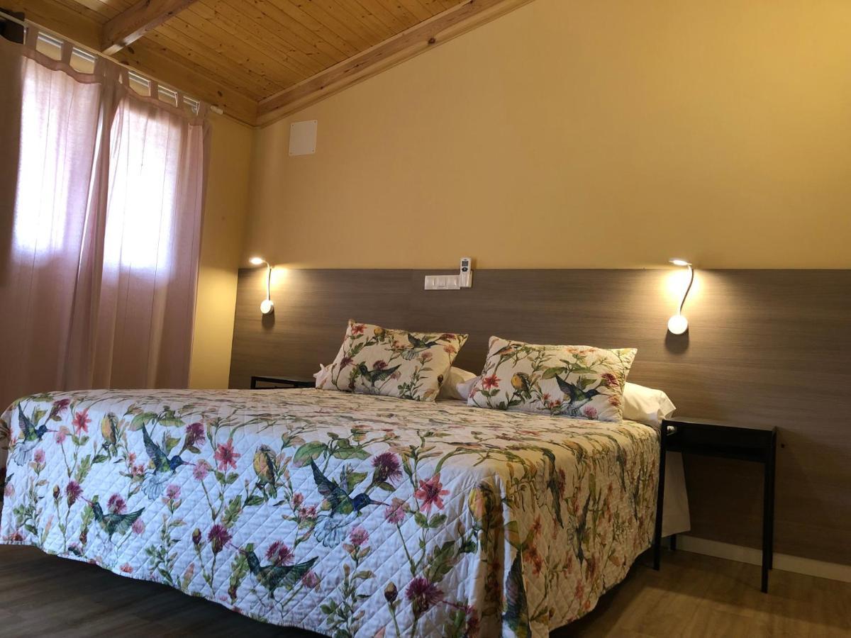 Hostal La Posada De Mari ラ・カブレーラ エクステリア 写真