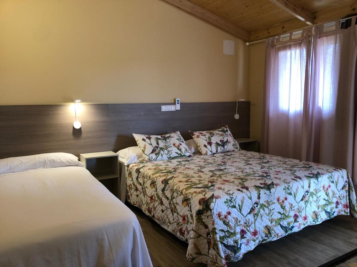 Hostal La Posada De Mari ラ・カブレーラ エクステリア 写真